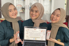 Mahasiswa Farmasi ITB...