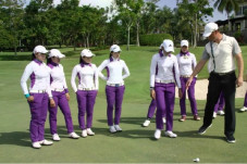 Gaji Caddy Golf Bisa...
