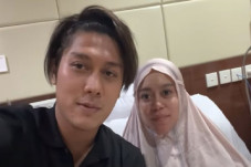 Lesti Kejora Melahirkan,...