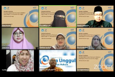 Universitas Esa Unggul...