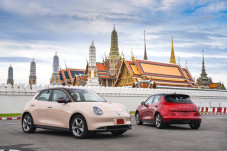 Mobil-mobil China Menggempur...