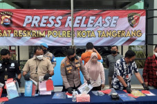 Raup Rp10 Miliar Jual...
