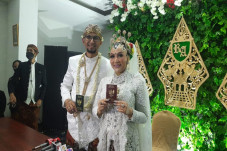 Usai Sah Menikah dengan...