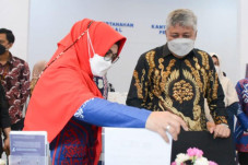 Irwan Hamid Resmikan...
