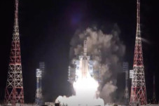 Roket Angara A-5 Rusia...