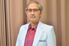 Rutin Lakukan Pemeriksaan...