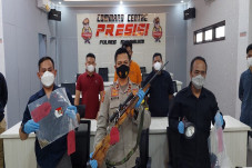 Tragis, Pemburu Babi...