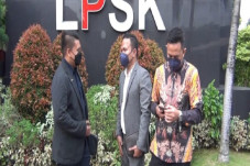 Sambangi LPSK, Pelapor...