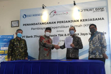 Teken Kerja Sama Pembiayaan...