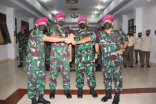 Letkol Laut (K) Heri...