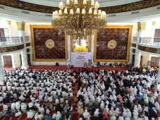 Isi Bulan Ramadhan,...