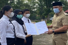 Bupati Hendra Lesmana...