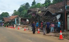 Olah TKP Kecelakaan...