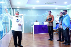 Kepala BP2MI Terima...