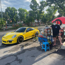 Selain Koleksi Mobil,...