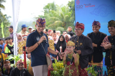 Sandiaga Uno Beri Dukungan...