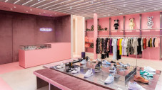 Atmos Pink Tawarkan...