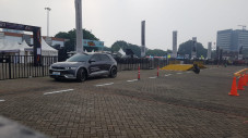 Bisa Angkut 20.000 Penumpang,...