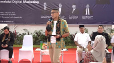 Lewat Digitalisasi,...