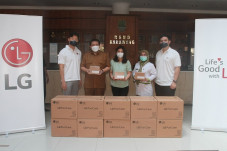 LG Salurkan Bantuan...
