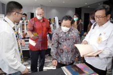 Dorong Kemandirian Wirausaha...