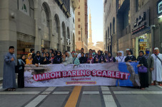 Scarlett Berangkatkan...