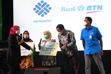 Enaknya Jadi Pekerja,...