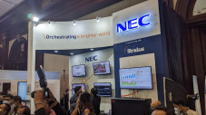 Teknologi AI dan IoT...