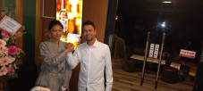 Royal Circle Bar, Tempat...