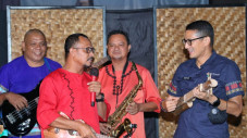Lestarikan Ukulele,...