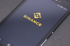 Binance Jalin Kemitraan...