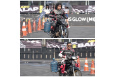 Unik! Adu Balap Motor...
