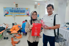Rayakan Ultah Ke-29,...