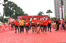 Ribuan Pelari Meriahkan...