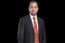 Nyaris Setahun Berdiri,...