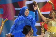 Bulan Tersingkir, Ini...