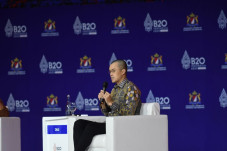 Hadiri B20 Summit di...