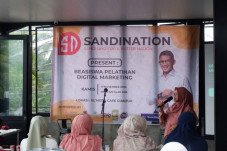 Gelar Pelatihan Digital,...