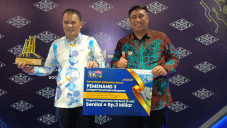 Membanggakan, Wakili...