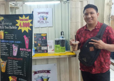 Pria Muda Ini Sukses...