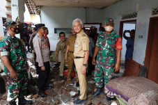 Ganjar Bangun Ulang...