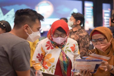 Mendorong Pengembangan...