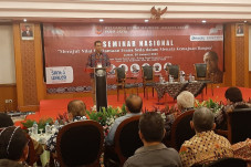 Meneladani Perjuangan...