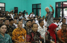 Gandeng Swasta, Ganjar...