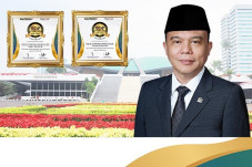 Wakil Ketua DPR Sufmi...