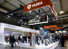 Yadea Resmi Luncurkan...