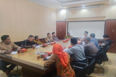 Ketua DPRD Kendal Desak...