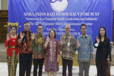 Puluhan Pelajar dari...