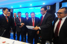 Punya Direksi Baru,...