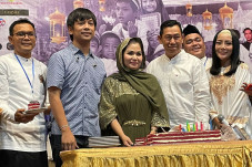 Gandeng dMasiv, Penyanyi...